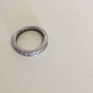 1 thin ring with faux diamonds